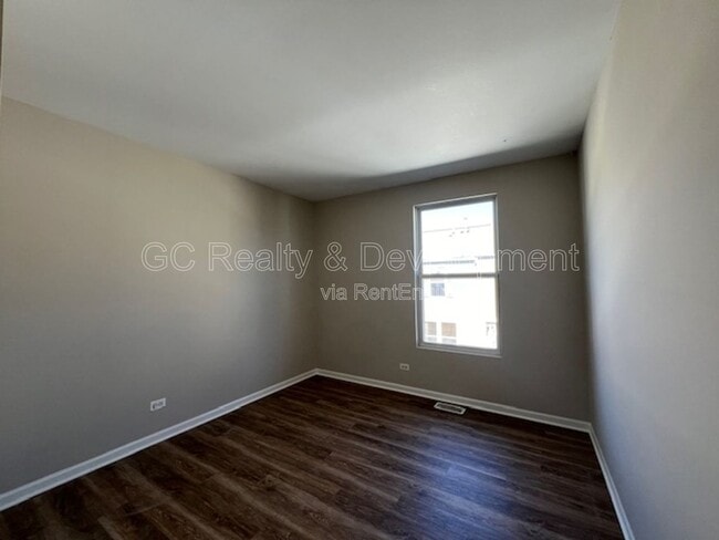 Building Photo - 2452 Emily Ln