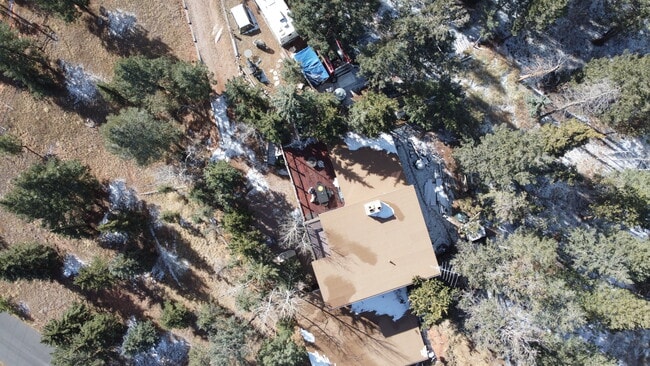 Building Photo - 400 E Gunnison Ave