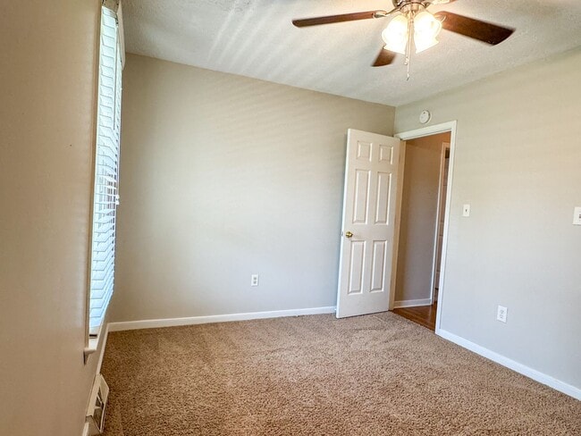 Building Photo - 4308 Boxwood Dr