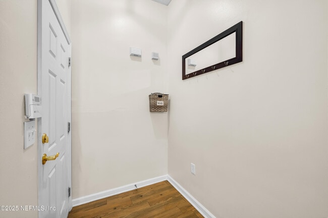 Building Photo - 7920 Merrill Rd