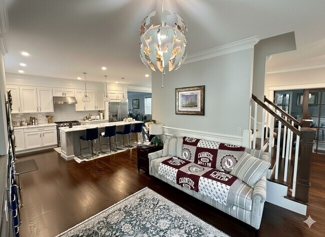 Building Photo - 53 Old Mystic St