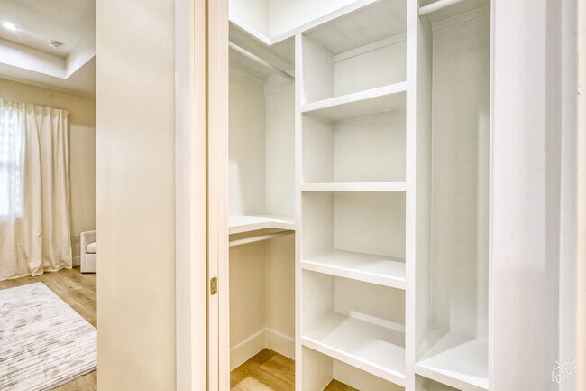 Building Photo - 2215 Amnesty Dr