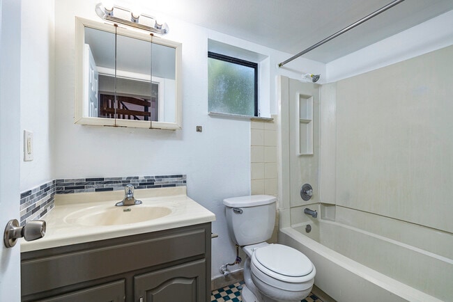 Building Photo - 2166 Bradford St