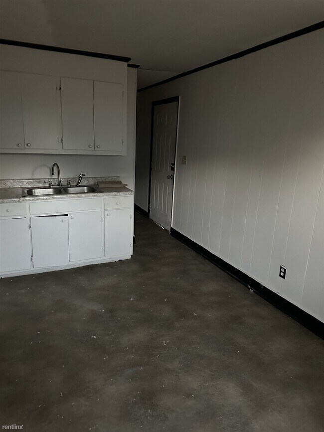 Building Photo - 3 br, 1 bath House - 1715 Clinton Street