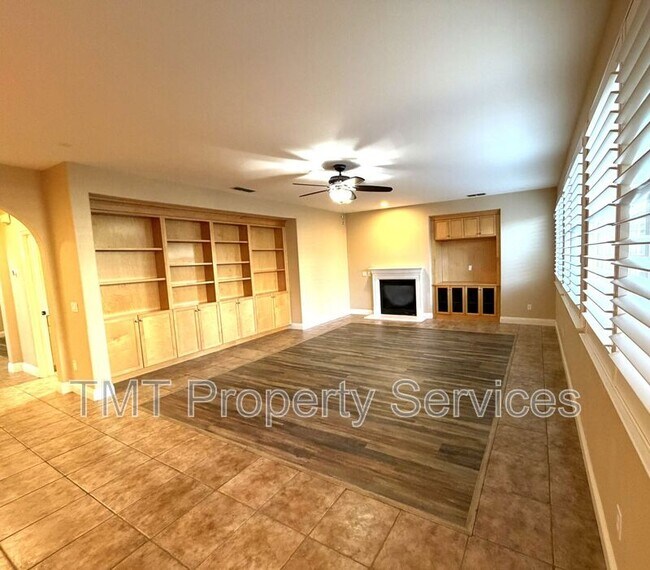 Building Photo - 6832 Salvaterra Cir