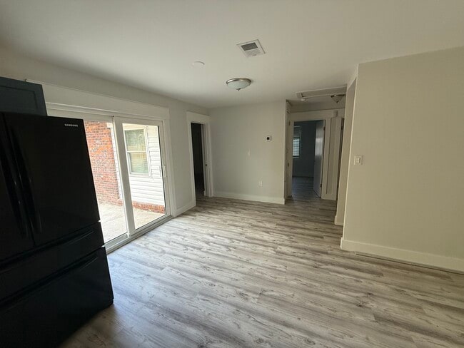 Building Photo - 510 1st Ave