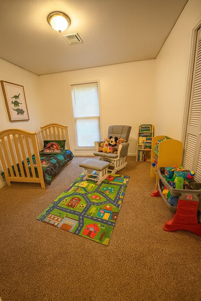 Building Photo - 3737 Hunting Creek Rd