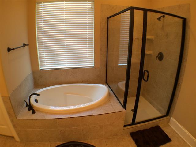 Building Photo - 447 Dry Canyon Dr