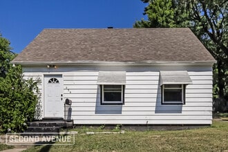 Building Photo - 536 E Epworth Ave
