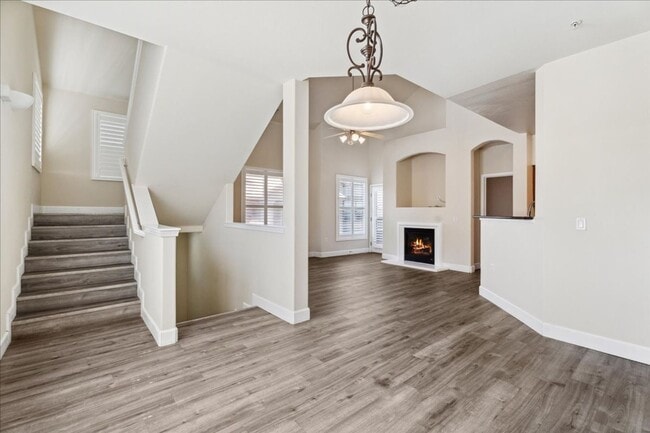 Building Photo - 5350 Dunlay Dr