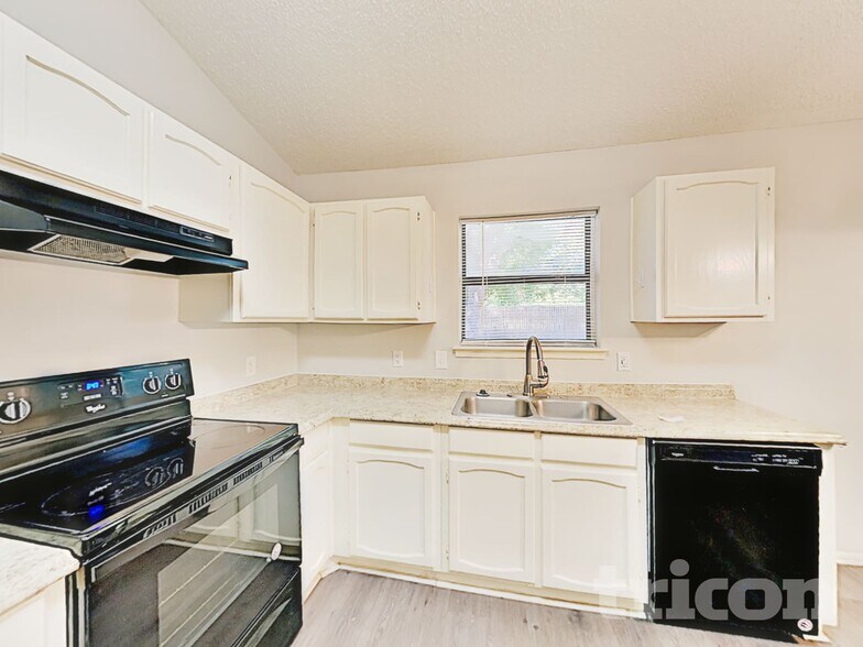 Building Photo - 1401 Timbercrest Dr