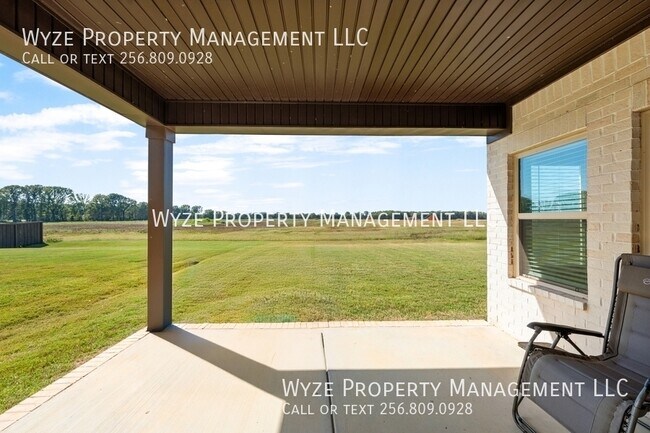 Building Photo - 283 Shubert Dr