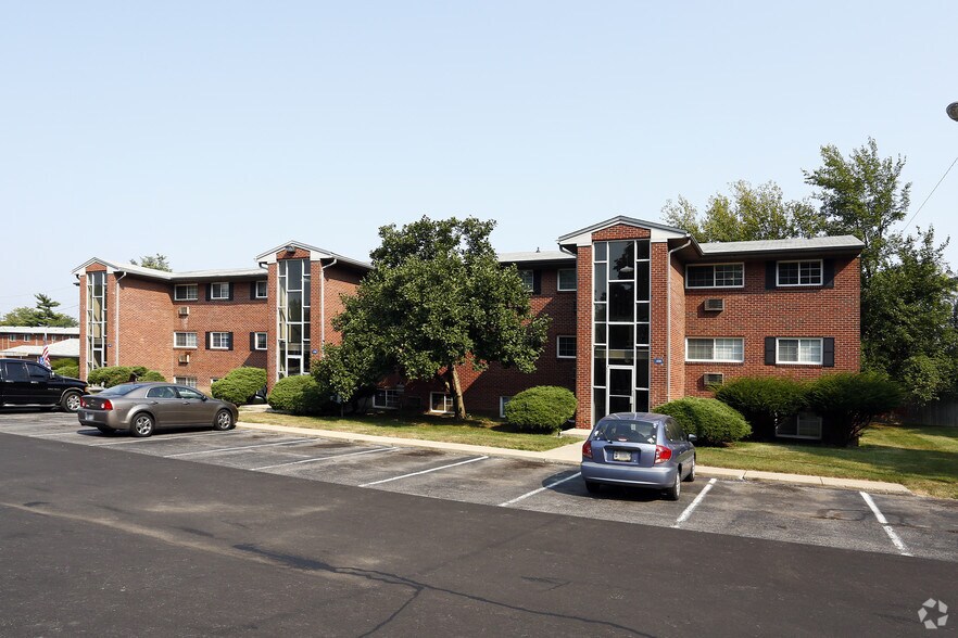 Country Club Apartments 360 Sandra Ln Indianapolis IN 46227