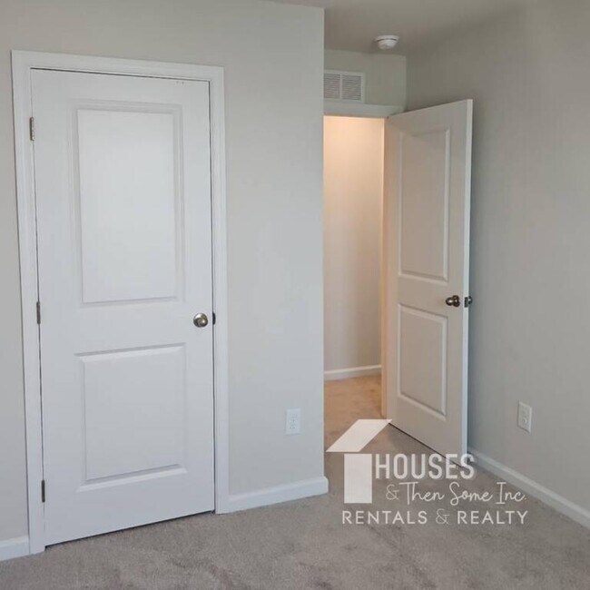Building Photo - 1512 Purrington Ln