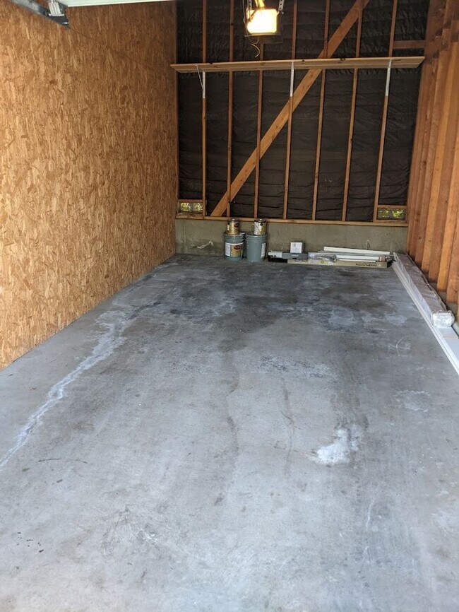 Building Photo - 2 Bedroom-2 Bathroom Single Story Condo in...