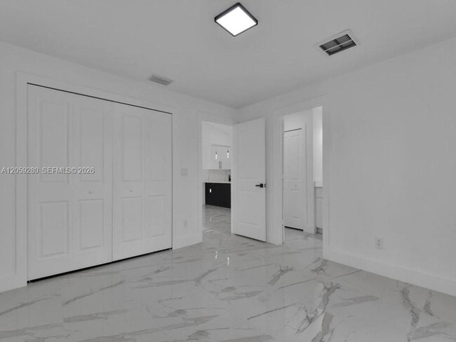 Building Photo - 4745 13th St SW