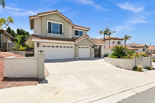Building Photo - Stunning 4BR + Office/Den, 3BA View Home with 3-Car Garage!