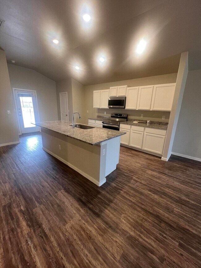 Building Photo - 2101 Kirksey Ave