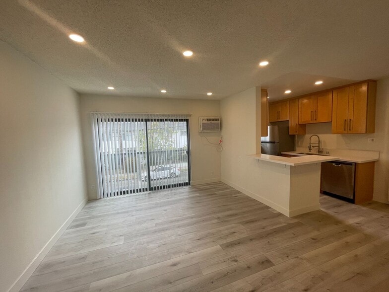 Building Photo - 3601 Keystone Av