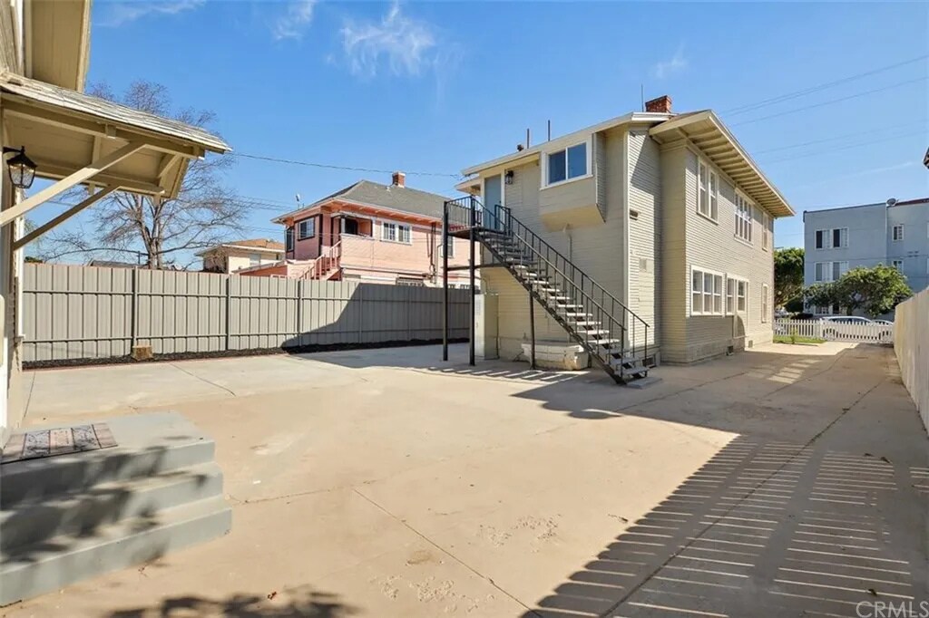 Building Photo - 1705 S Burlington Ave