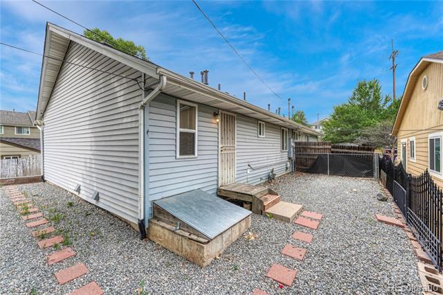 Building Photo - 1158 S Navajo St