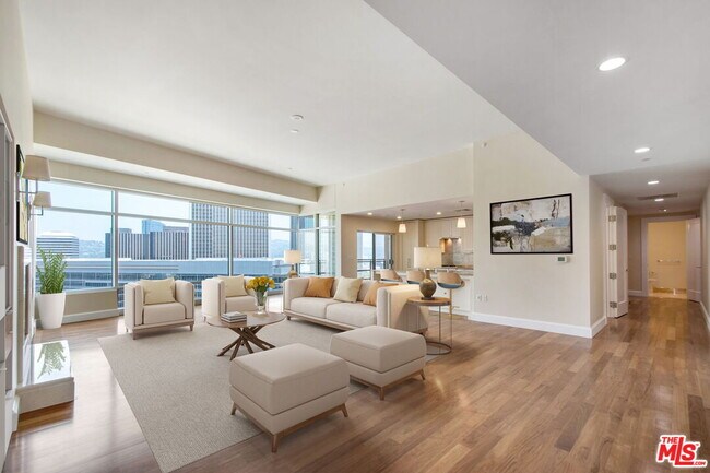 Primary Photo - 1 W Century Dr