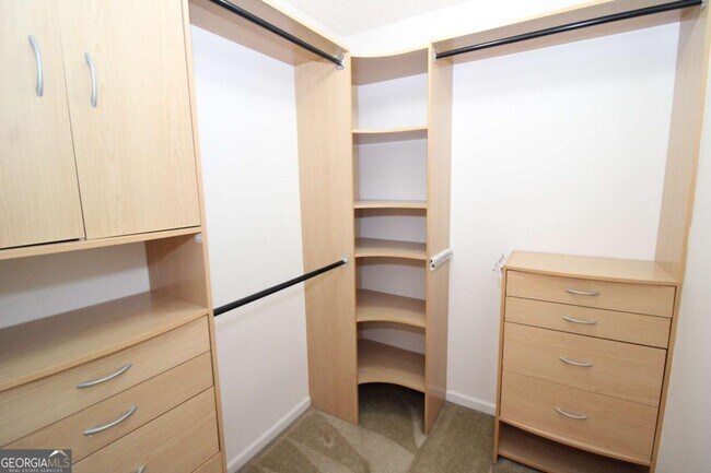 Building Photo - 107 Shearman Way