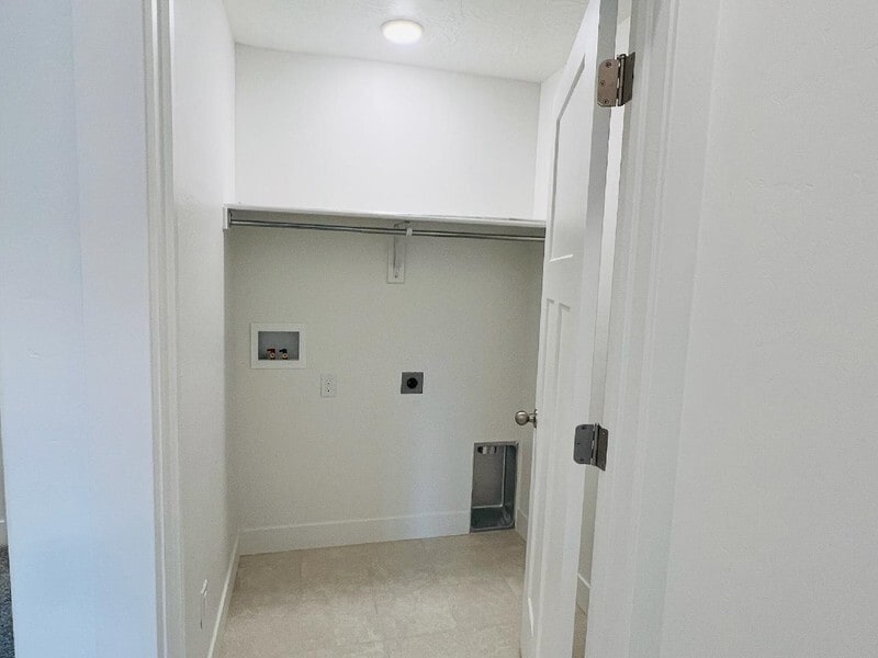 Building Photo - 886 E 180 S