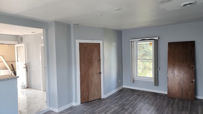 Building Photo - 10730 S Lafayette Ave