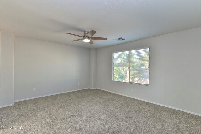 Building Photo - 14174 W Crocus Dr