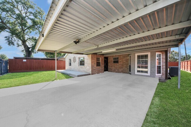 Building Photo - 602 Fostoria Ln