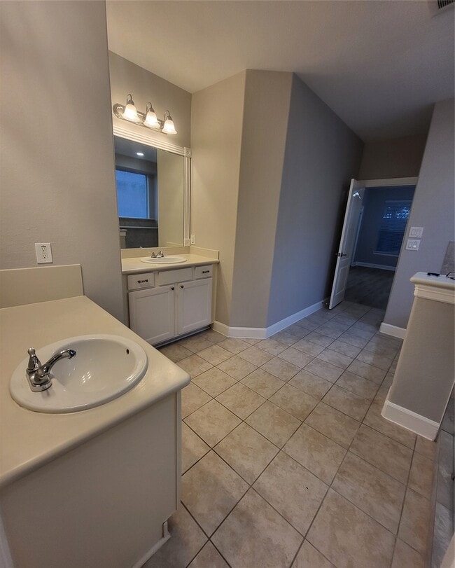 Building Photo - 606 Admiral Bay Ln