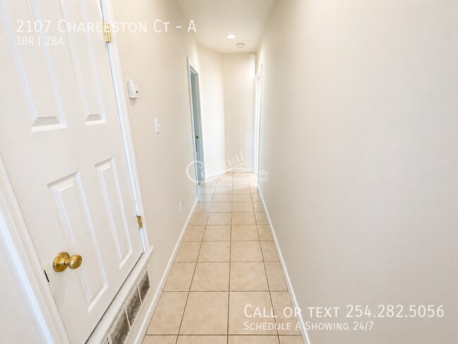 Building Photo - 2107 Charleston Ct