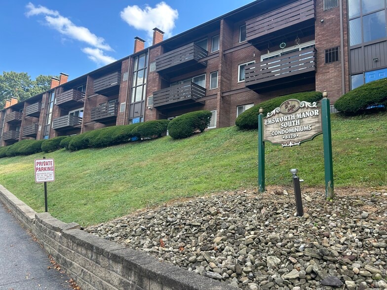 Primary Photo - 8179 Ohio River Blvd