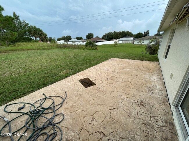 Building Photo - 232 Fountain Lake Blvd