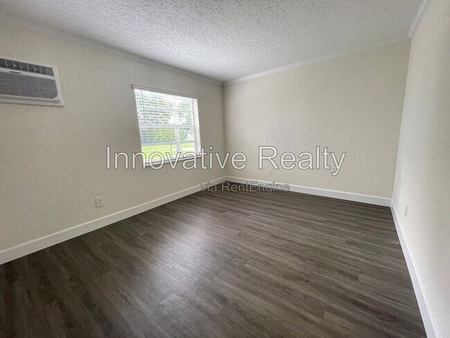 Building Photo - 5226 Davisson Ave