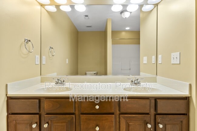 Building Photo - 4464 Stuart Hall Blvd