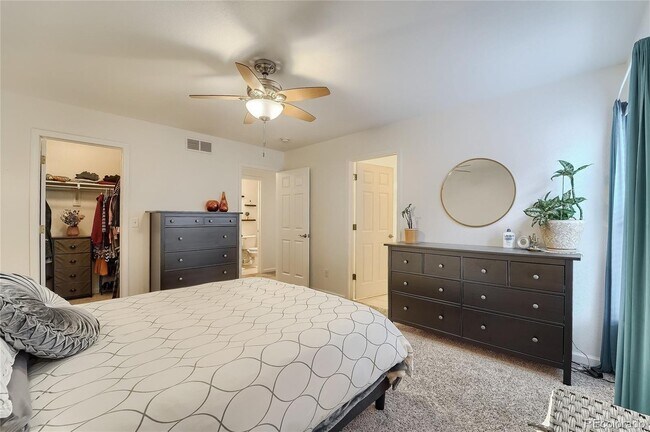 Building Photo - 1320 61st Ave