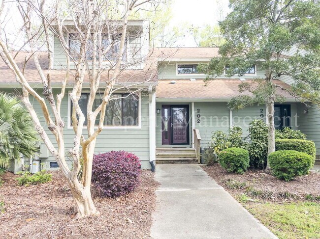 Building Photo - 202 Crooked Creek Rd