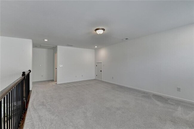 Building Photo - 5650 Bergeson Wy