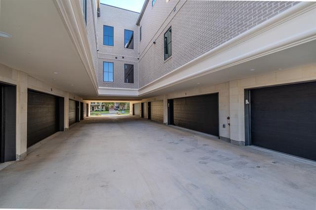 Building Photo - 4128 University Blvd