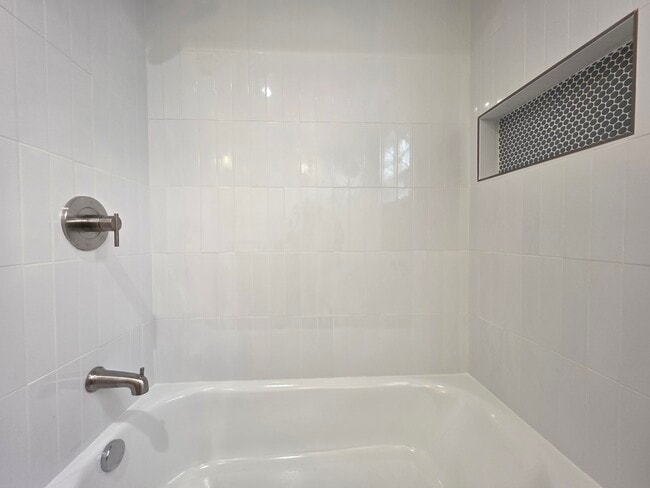 Building Photo - 4122 N Kolmar Ave