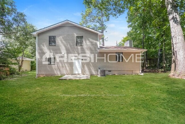 Building Photo - 6926 Apache Ln