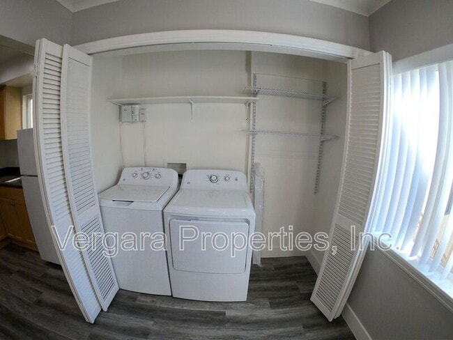 Building Photo - 137 29th St