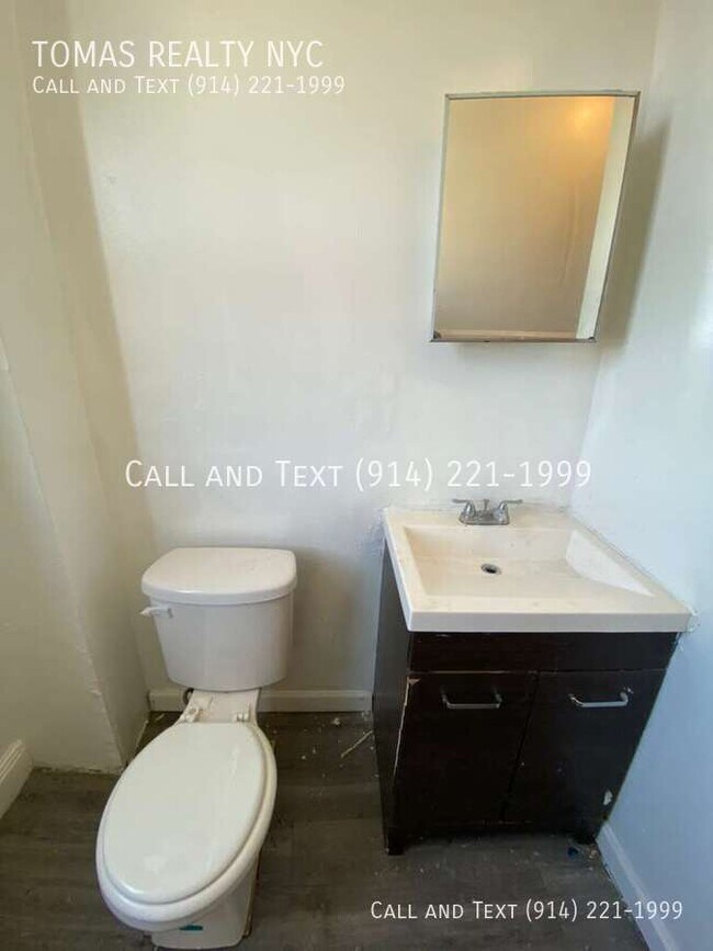 Building Photo - 121 Yonkers Ave