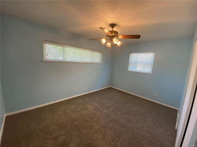 Building Photo - 178 Floralea Pl