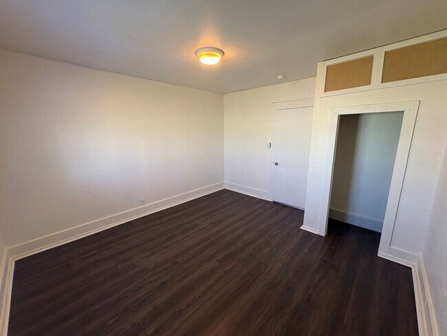 Building Photo - 4116