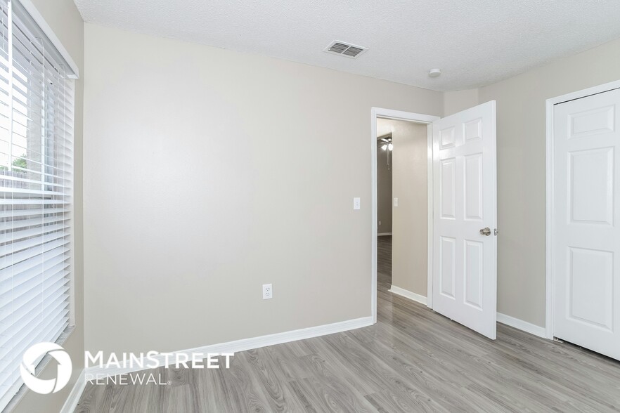 Building Photo - 1714 Putney Cir