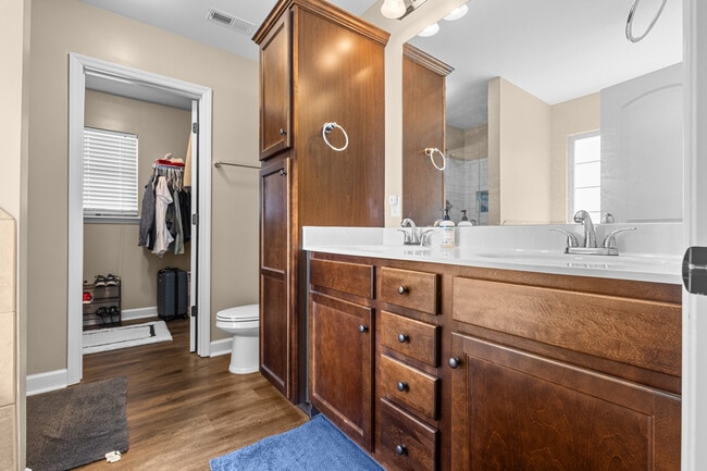 Building Photo - 206 Breakwater Dr
