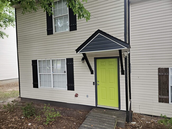 Building Photo - 1332 Ocala Rd